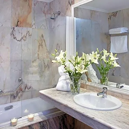 Hotel Carlos I Silgar 4*