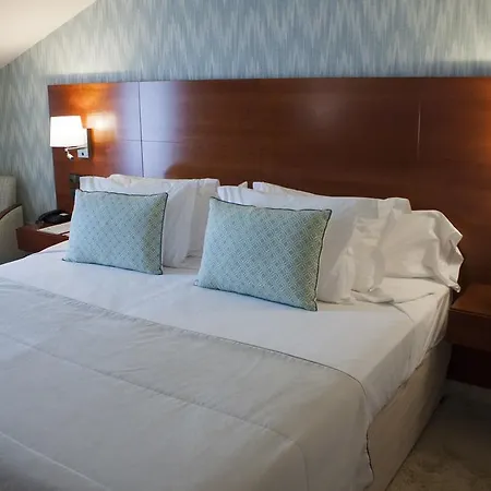 Carlos I Silgar 4* سانكسينكسو