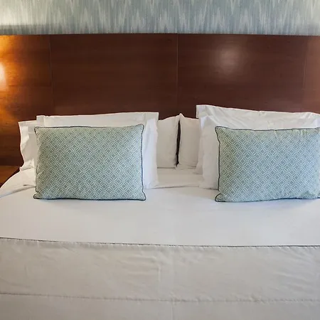 Carlos I Silgar Szálloda 4*